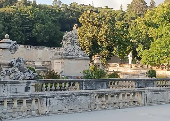 Διαμέρισμα At Chris And Caro's Νιμ